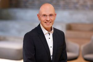 Andreas_Kraemer-300x200