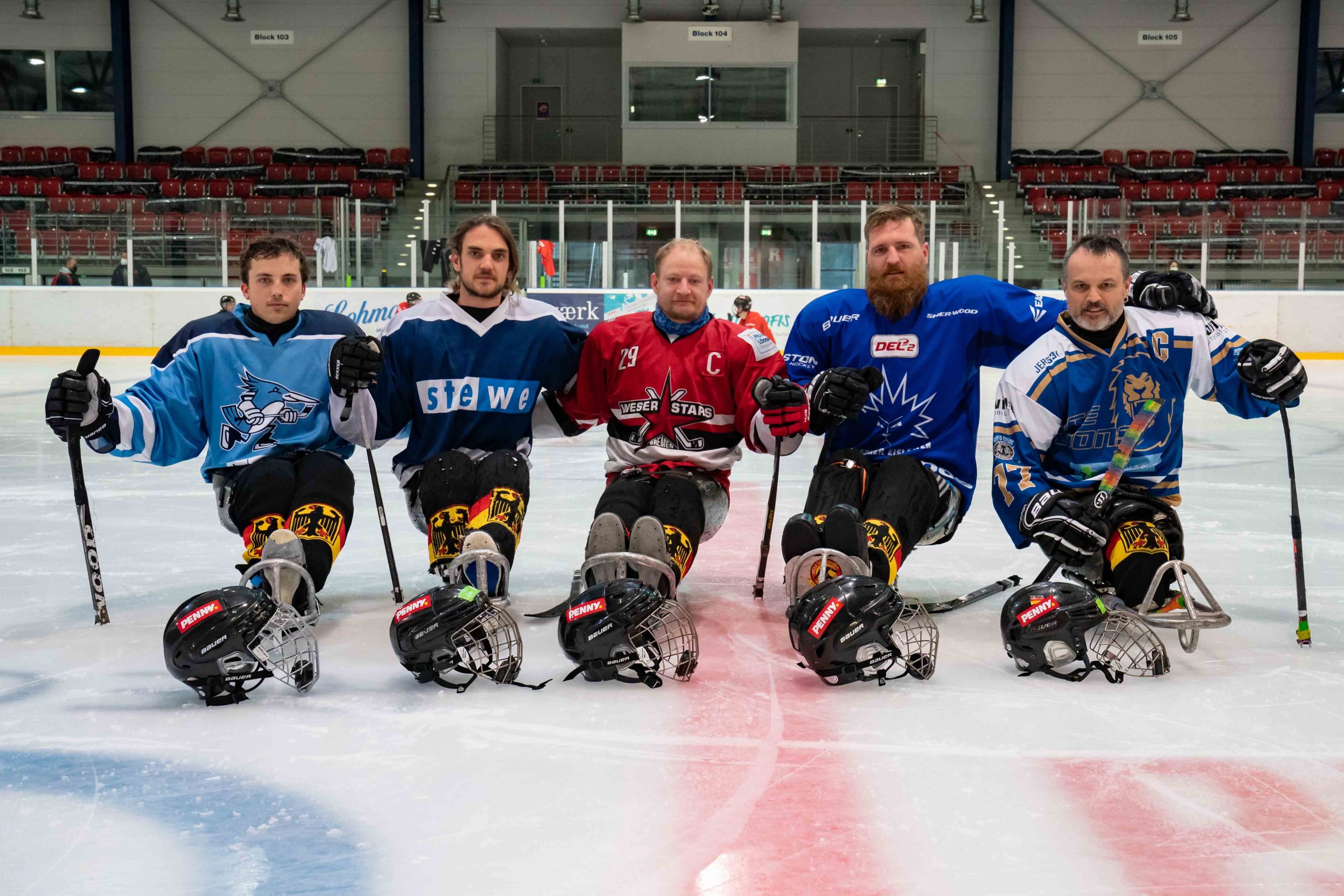 Die Para-Eishockey-Nationalspieler freuen sich über die Kooperation mit PENNY (v.l.n.r): Veit Mühlhans, Ingo Kuhli-Lauenstein, Jacob Wolff, Christian Pilz, Jörg Wedde