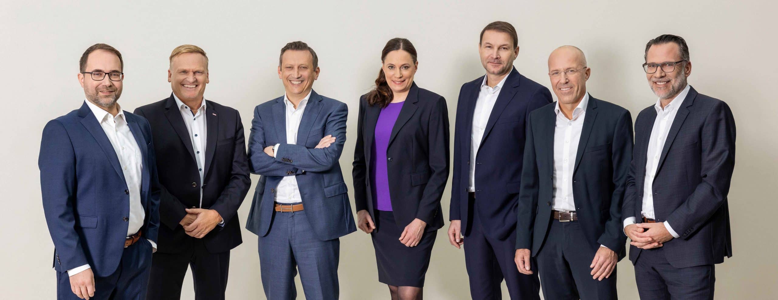 Von links Telerik Schischmanow, Peter Maly, Lionel Souque, Daniela Büchel, Hans-Jürgen Moog, Jan Kunath und Christoph Eltze.