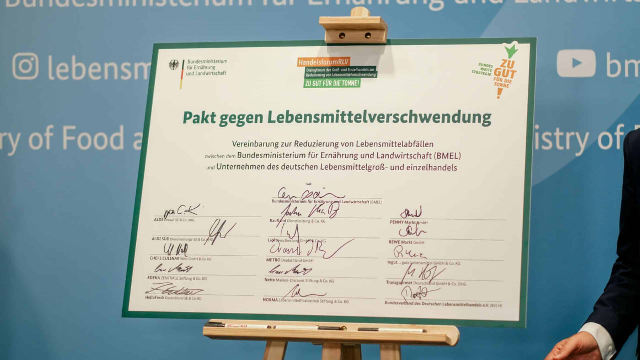 Unterschriebener Pakt gegen Lebensmittelverschwendung