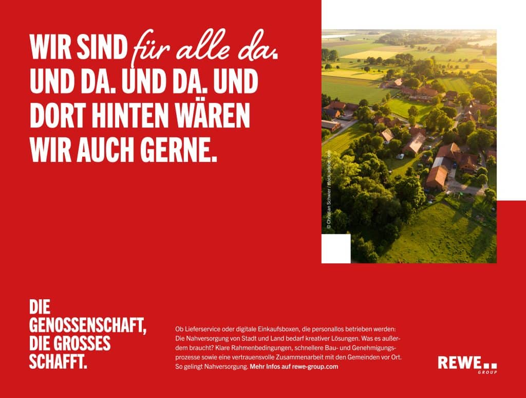 Ein Bild eines kleinen Dorfes und eine Erklärung der REWE Group zur Nahversorgung