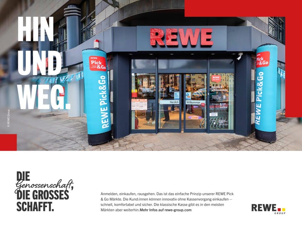 Der Eingang einer REWE Pick & Go Filiale.