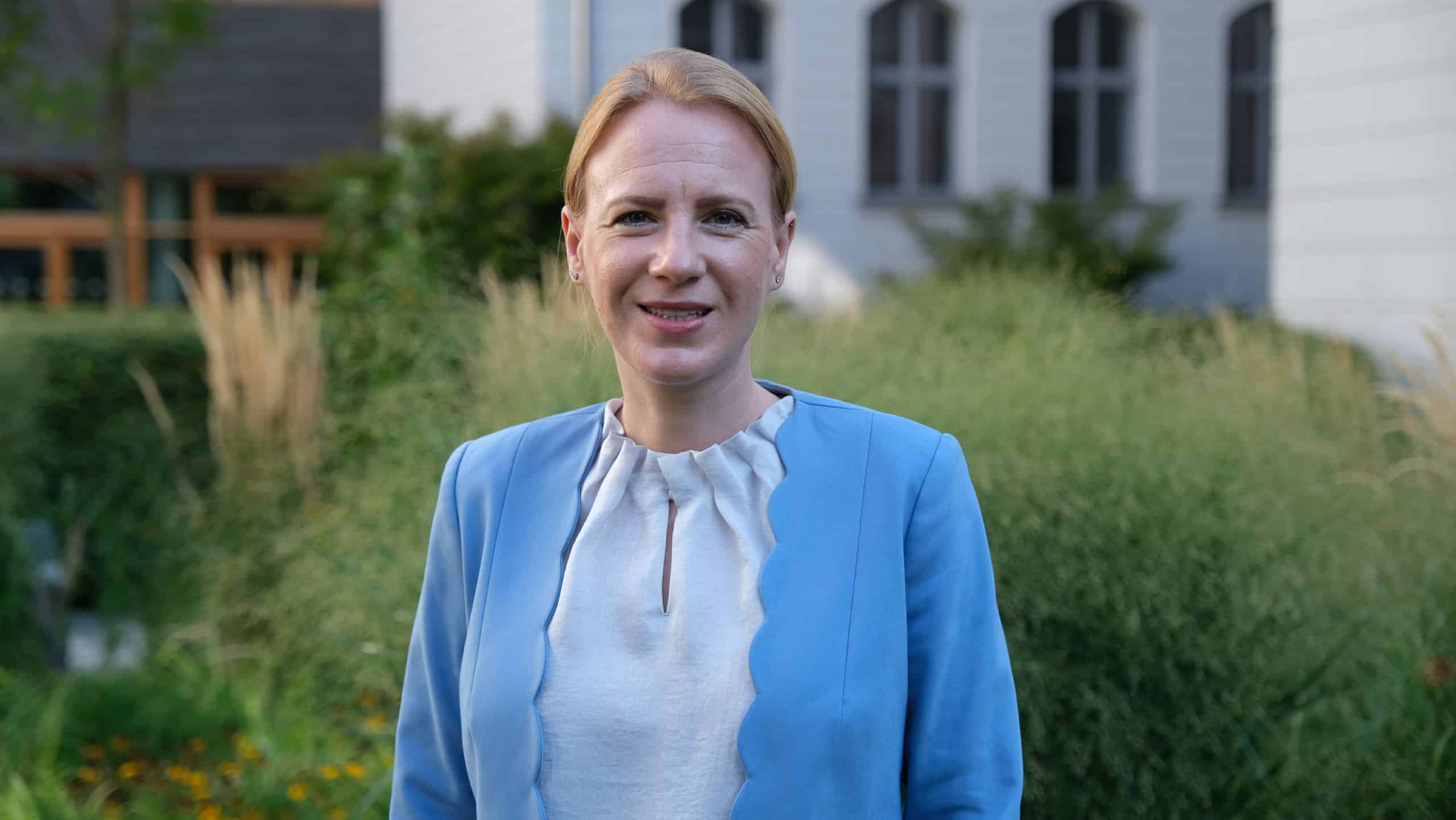 Porträt von Ariane Kari