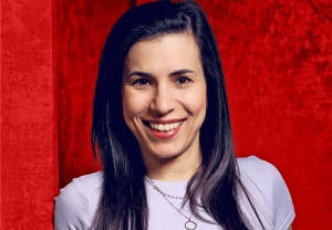 Porträt von Dunja Surendran