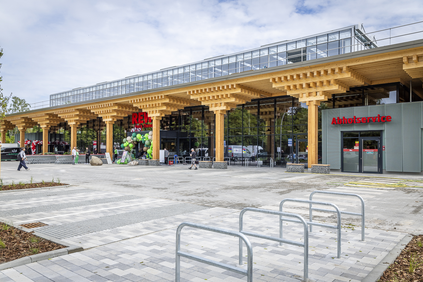 The exterior view of the new REWE Green Farming in Berlin.